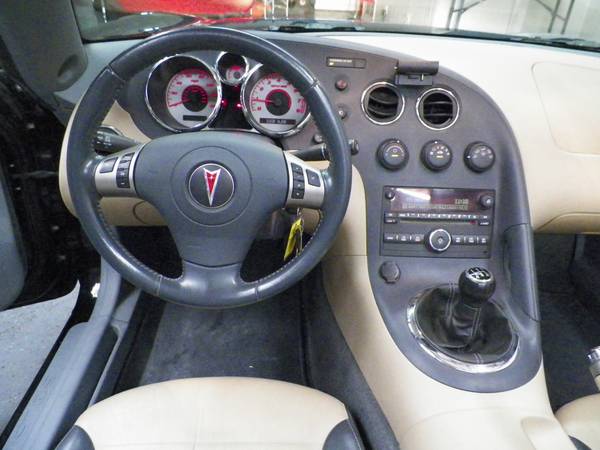 2006 Pontiac Solstice - cars & trucks - by dealer - vehicle... for sale in Norman, OK – photo 14