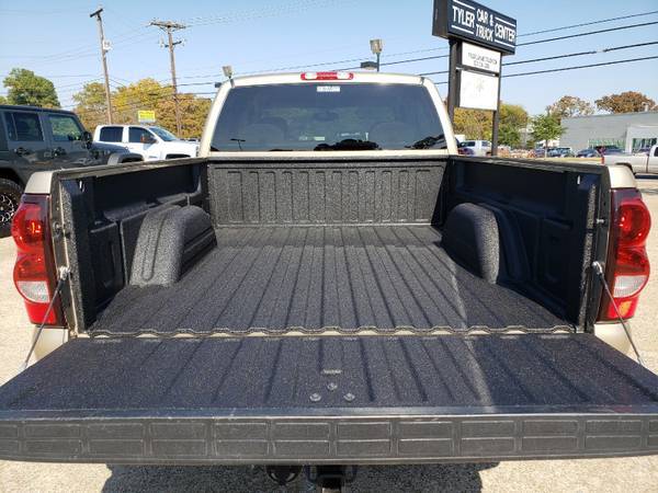 2004 CHEVY SILVERADO 1500: LS · Extended Cab · 4wd · 60k miles -... for sale in Tyler, TX – photo 9