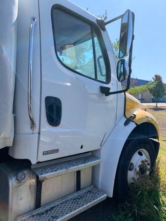 2005 FREIGHTLINER M2 106 ,BOX TRUCK,LIFTGATE,26FT BOX,AUTOMATIC for sale in CHANTILLY, District Of Columbia – photo 6