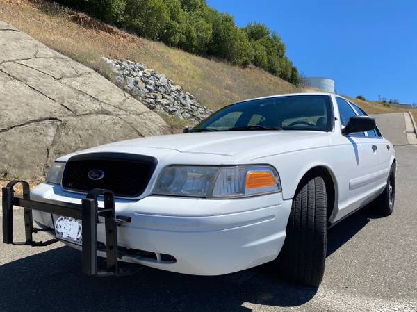 Fast and Furious P71 Crown Victoria Sedan Safe Sexy Fun - cars & for sale in Windsor, CA – photo 2