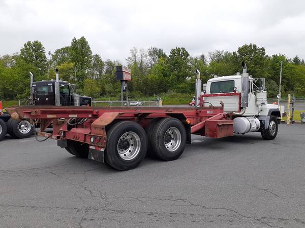 2003 MACK RD688S - 300 Trucks and Trailers In Stock for sale in Coopersburg, PA – photo 9