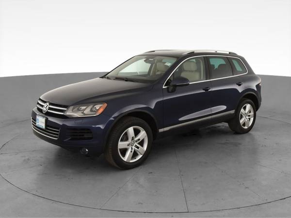 2011 VW Volkswagen Touareg VR6 Lux Sport Utility 4D suv Blue -... for sale in Chicago, IL – photo 3