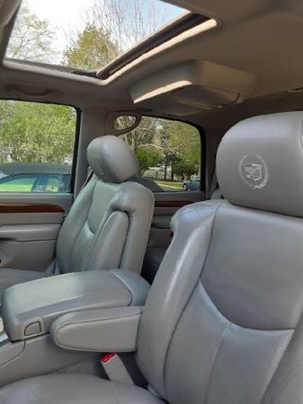 2004 Cadillac Escalade for sale in Whitewater, WI – photo 2