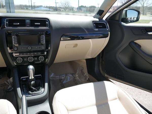 2015 Volkswagen Jetta Sedan 2.0L TDI SEL for sale in Inver Grove Heights, MN – photo 24