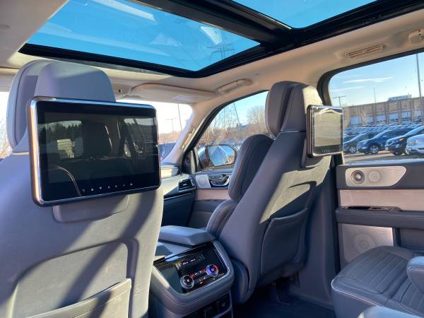 2018 Lincoln Navigator LL Black Label ! - - by dealer for sale in Sioux Falls, SD – photo 13