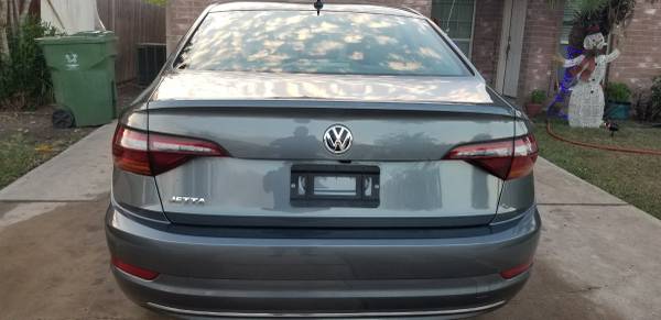 VOLKSWAGEN JETTA 2019 - cars & trucks - by owner - vehicle... for sale in Brownsville, TX – photo 4