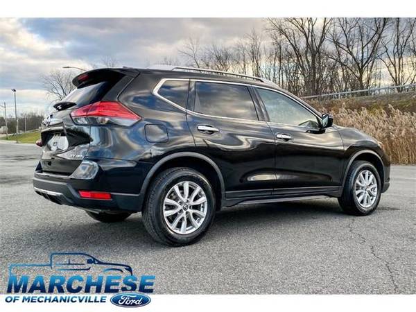 2017 Nissan Rogue SV AWD 4dr Crossover - wagon - cars & trucks - by... for sale in Mechanicville, VT – photo 3