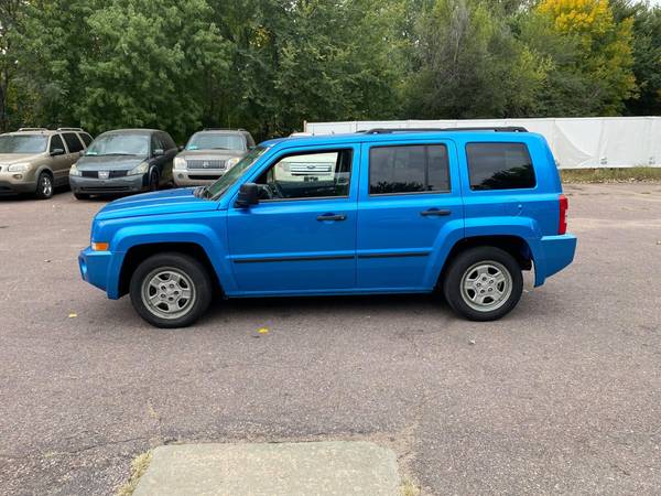 2008 Jeep Patriot Sport 4WD (Bargain) - cars & trucks - by dealer -... for sale in Sioux Falls, SD – photo 2