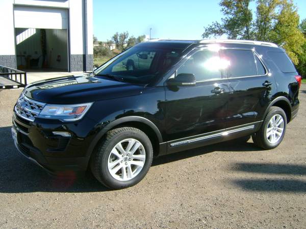 2018 Ford Explorer XLT 4x4 V6, Leather, Factory Warranty! - cars &... for sale in Sisseton, ND – photo 3