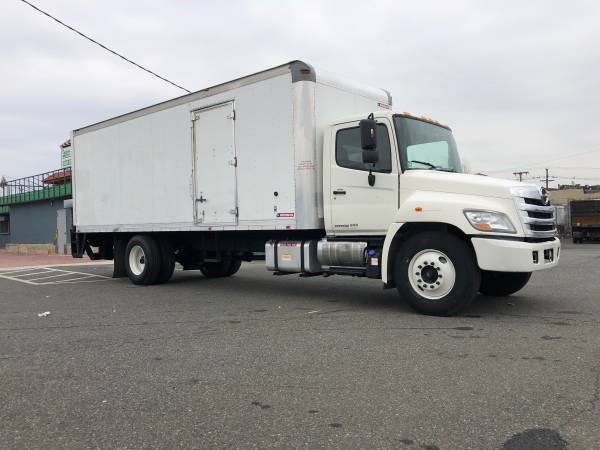 2013 Hino 268, Liftgate, 24 Feet Box, Side Door, LIKE NEW for sale in Jersey City, NY – photo 7