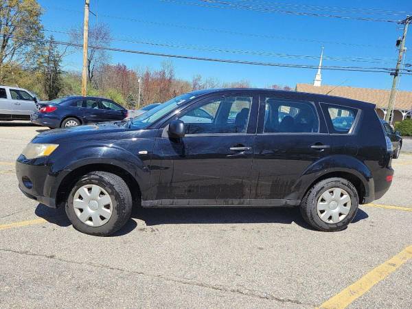 2008 Mitsubishi Outlander 4x4 - - by dealer - vehicle for sale in Derry, MA – photo 2