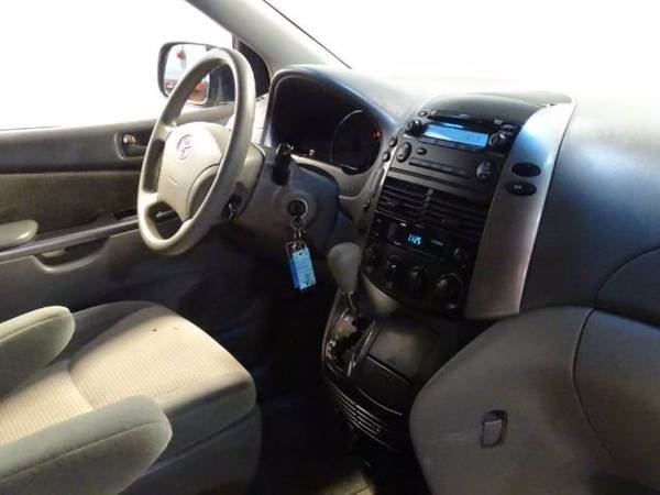 2010 Toyota Sienna LE Mobility Upgrade and Prep Package - cars &... for sale in Skokie, IL – photo 11