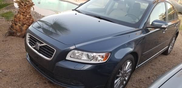 Volvo S-40 2010 Super Low Mileage - cars & trucks - by owner -... for sale in Glendale, AZ – photo 8