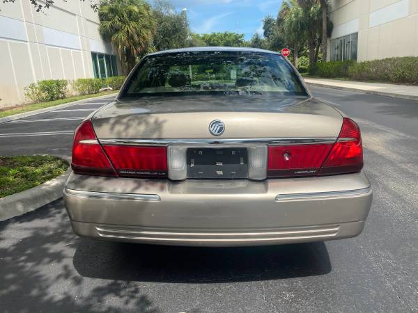 2001 MERCURY GRAND MARQUIS LOW MILES - cars & trucks - by owner -... for sale in West Palm Beach, FL – photo 3