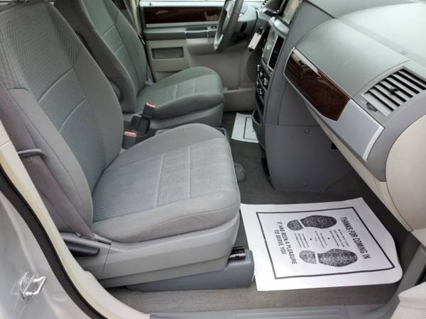 2010 Chrysler Town Country Touring for sale in Green Bay, WI – photo 21
