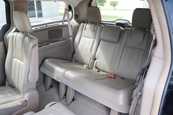 ✨2011 Chrysler Town & Country Touring L✨ - cars & trucks - by dealer... for sale in TAMPA, FL – photo 15