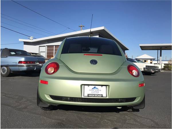 2009 Volkswagen New Beetle - - by dealer - vehicle for sale in Medford, OR – photo 4