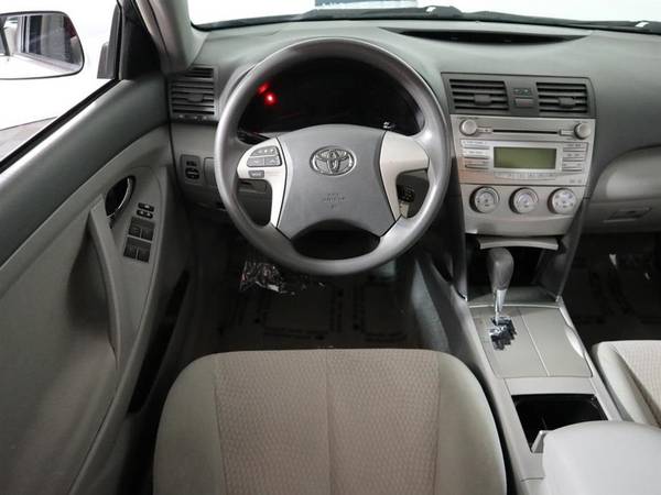 2011 Toyota Camry LE EASY FINANCING!! - cars & trucks - by dealer -... for sale in Hillsboro, OR – photo 17