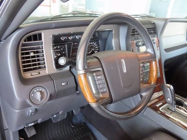 2014 Lincoln NAVIGATOR - cars & trucks - by dealer - vehicle... for sale in Oxnard, CA – photo 14