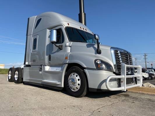 🤑2016 Freightliner Cascadia with Comfort Pro APU 🤑 for sale in TAMPA, FL – photo 2
