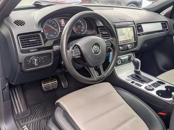 2017 Volkswagen Touareg Wolfsburg Edition AWD All Wheel SKU: HD006150 for sale in Bellevue, WA – photo 11