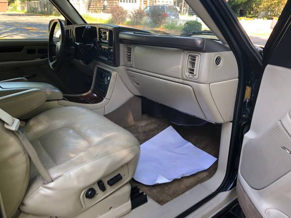 2002 CADILLAC ESCALADE LUXURY..ALL WHEEL DRIVE.. 6.0 L V8 for sale in Holly, OH – photo 16