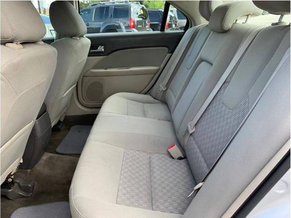 2011 Ford Fusion SE Sedan 4D - cars & trucks - by dealer - vehicle... for sale in Escondido, CA – photo 10