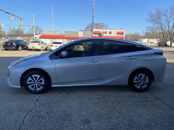 2016 Toyota Prius 5dr HB Technology FREE 4 MONTH WARRANTY!. Apply... for sale in Mishawaka, IN – photo 4