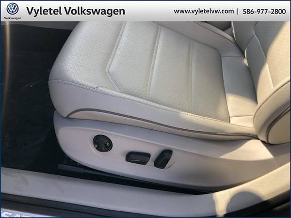 2018 Volkswagen Passat sedan 2 0T SE w/Technology Auto - Volkswagen for sale in Sterling Heights, MI – photo 19
