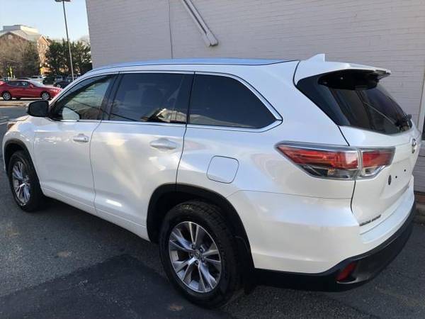 2015 Toyota Highlander - - by dealer - vehicle for sale in Arlington, District Of Columbia – photo 3