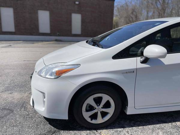 2012 Toyota Prius Two Hybrid Pkg2 50mpg 146k 1 owner clean - cars & for sale in Walpole, RI – photo 2