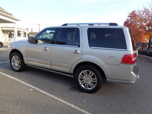 2007 LINCOLN NAVIGATOR - cars & trucks - by owner - vehicle... for sale in New Brunswick, NJ – photo 4