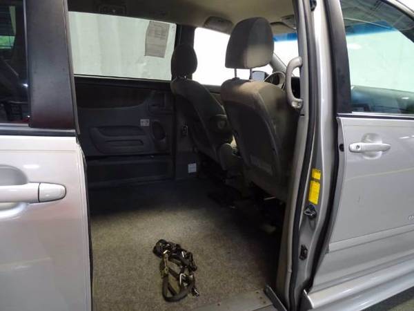 2010 Toyota Sienna LE Mobility Upgrade and Prep Package - cars &... for sale in Skokie, IL – photo 14