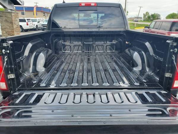 2016 Ram 1500 Crew Cab 4WD Big Horn Pickup 4D 5 1/2 ft Trades Welcome for sale in Harrisonville, MO – photo 10