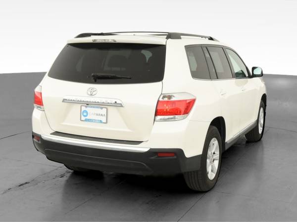 2013 Toyota Highlander Plus Sport Utility 4D suv White - FINANCE -... for sale in Arlington, District Of Columbia – photo 10