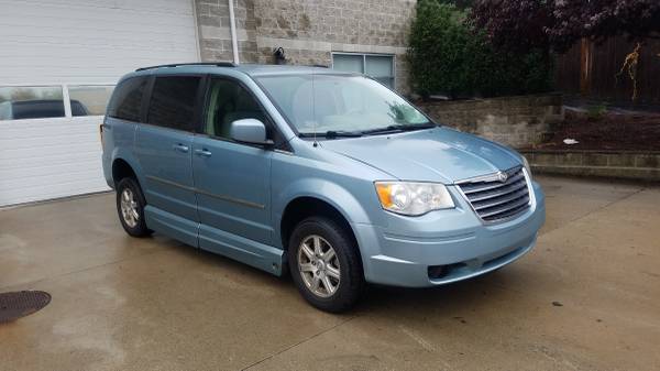 2010 Chrysler Town & Country VMI mobility handicap van like Dodge for sale in Lincoln, RI – photo 3