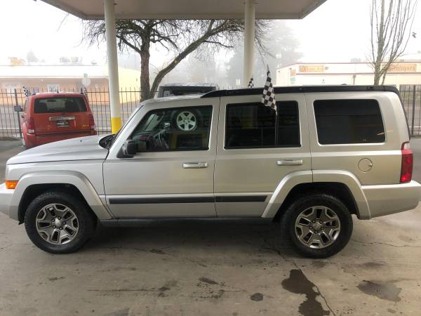 ***2007 Jeep Commander 4X4**3rd Row**Low Miles**Just IN!!*** - cars... for sale in Springfield, OR – photo 9