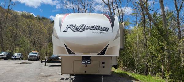 2017 GRAND DESIGN REFLECTION 30BH - - by dealer for sale in Barre, VT – photo 2