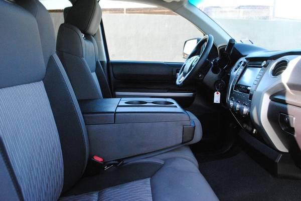 2016 Toyota Tundra SR5 4x2 4dr CrewMax Cab Pickup SB (4.6L V8) Pickup for sale in Miami, TX – photo 17