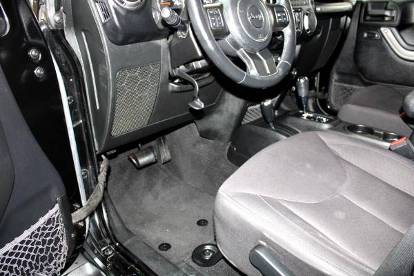 2015 Jeep Wrangler UNLIMITED SPORT WITH HARD AND SOFT 35 TIRES -... for sale in Hooksett, MA – photo 23