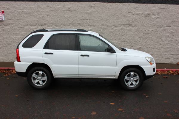 2009 KIA Sportage 4X4 - Super Clean! - cars & trucks - by dealer -... for sale in Corvallis, OR – photo 5