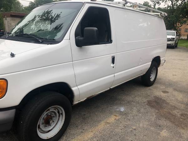 2006 ford e250 cargo van Runs and drives good 142k miles for sale in Bridgeview, IL – photo 8