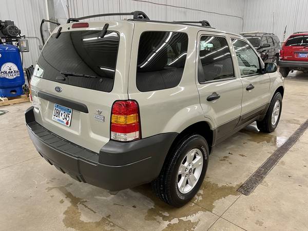 2005 Ford Escape XLT 4WD/72K Miles/2-Owner/Very Nice - cars & for sale in South Haven, MN – photo 5