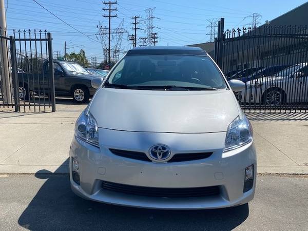 2011 Toyota Prius 5dr HB 5 with (2) 12V pwr outlets - cars & trucks... for sale in North Hollywood, CA – photo 8