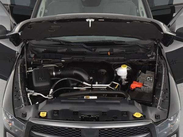 2018 Ram 1500 Crew Cab Express Pickup 4D 5 1/2 ft pickup Black - for sale in Covington, KY – photo 4