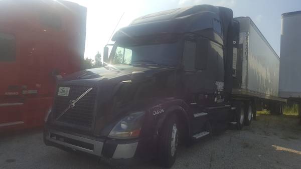 2009 VOLVO TRUCK VNL 670 WITH CUMMINS ISX ENGINE !! for sale in Lithonia, GA – photo 2