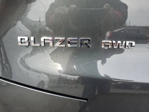 2020 Chevy blazer LT AWD3000 miles.. 2020 2019 blazer grand Cherokee... for sale in Detroit, MI – photo 19