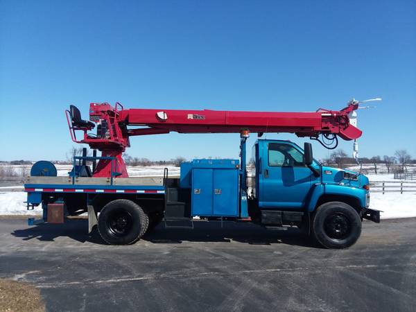 2007 GMC C7500 47 Sheave Height Altec Diesel 120k mi Digger Derrick for sale in Gilberts, WY – photo 2