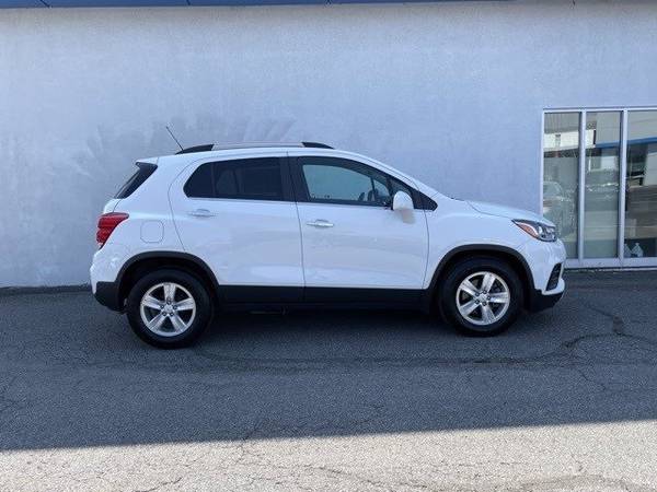 2018 Chevy Chevrolet Trax LT suv White - - by dealer for sale in Swansboro, NC – photo 3