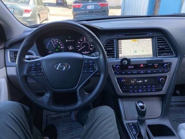 2017 Hyundai Sonata Plug-In Hybrid - - by dealer for sale in Stockton, CA – photo 19